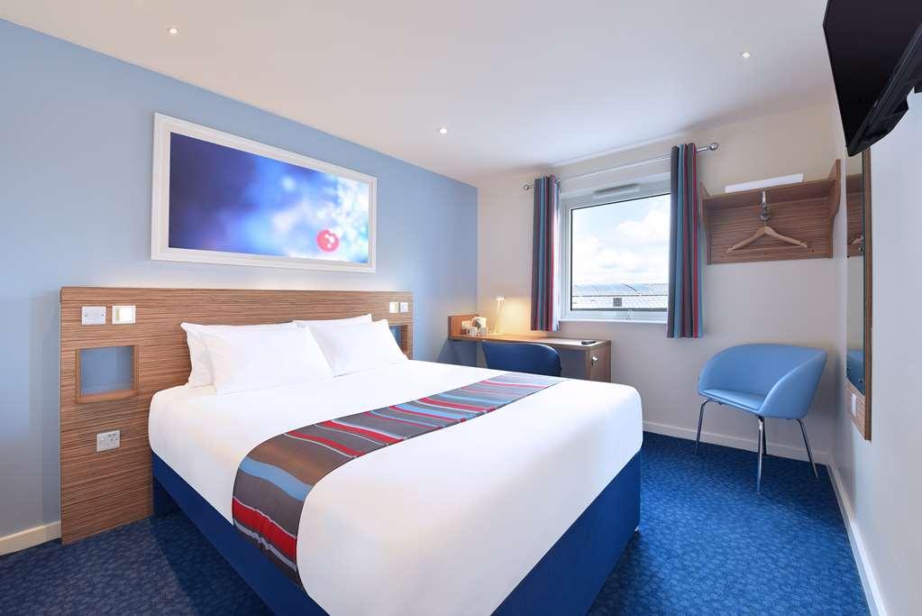 Travelodge Cameron Toll Hotel Единбург Номер фото