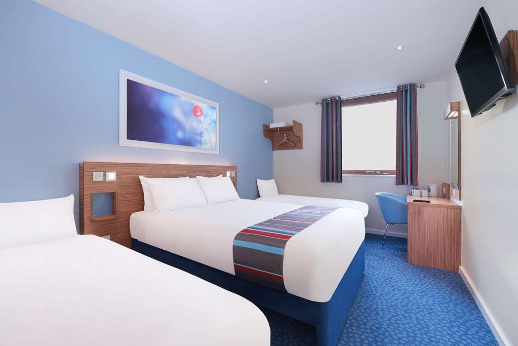 Travelodge Cameron Toll Hotel Единбург Номер фото