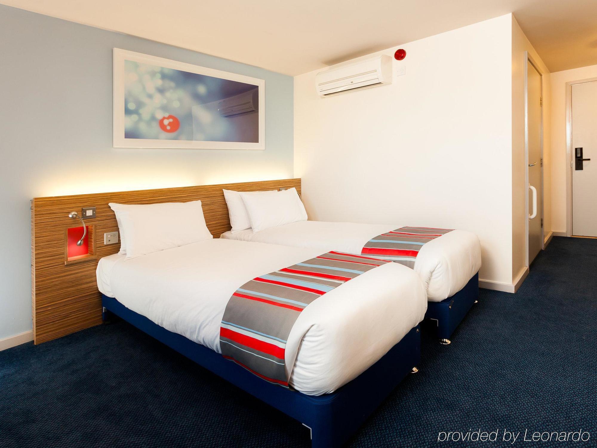 Travelodge Cameron Toll Hotel Единбург Екстер'єр фото