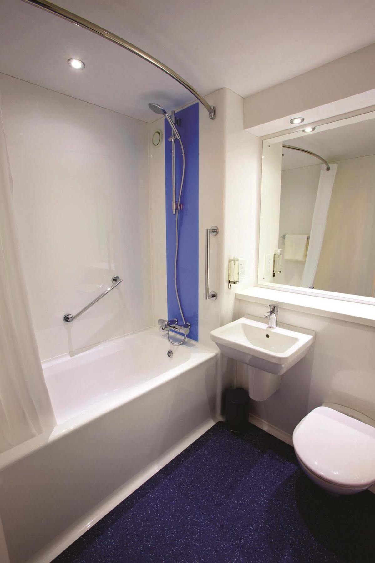 Travelodge Cameron Toll Hotel Единбург Екстер'єр фото